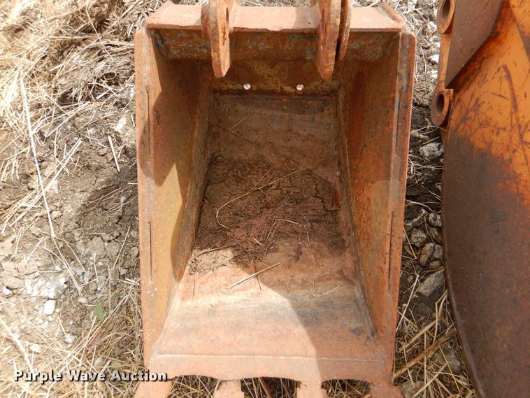image for item DL2782 (2) backhoe buckets