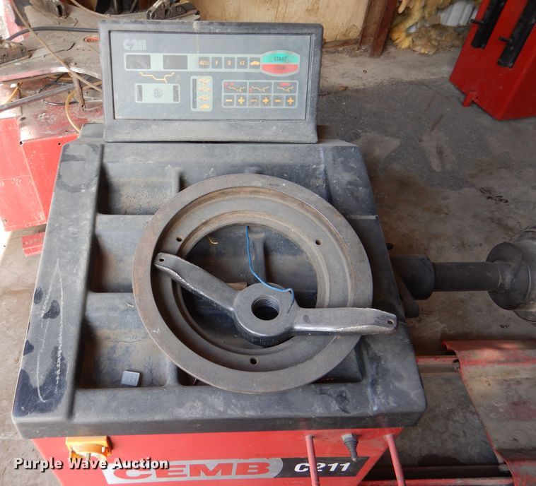 image for item DL2837 Cemb C211  tire balancer