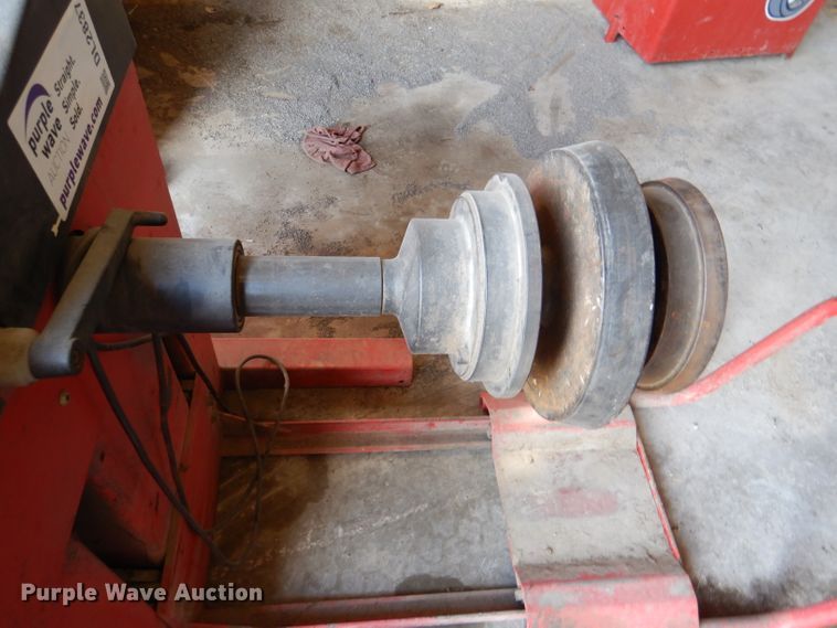 image for item DL2837 Cemb C211  tire balancer