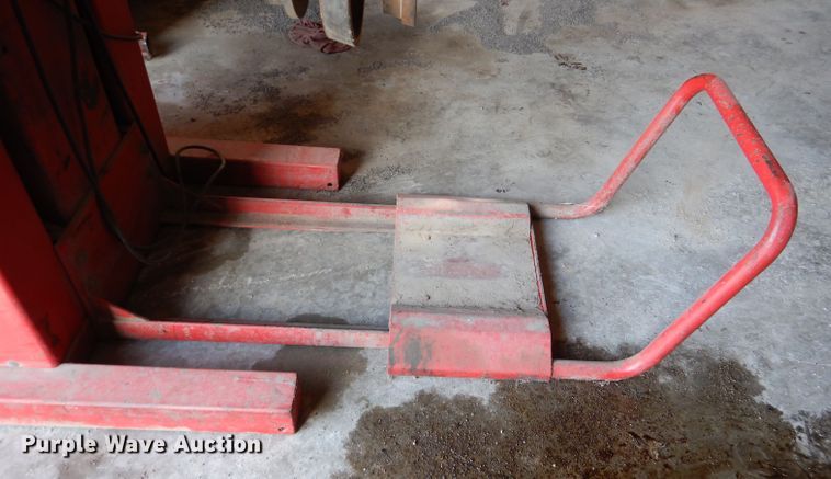 image for item DL2837 Cemb C211  tire balancer