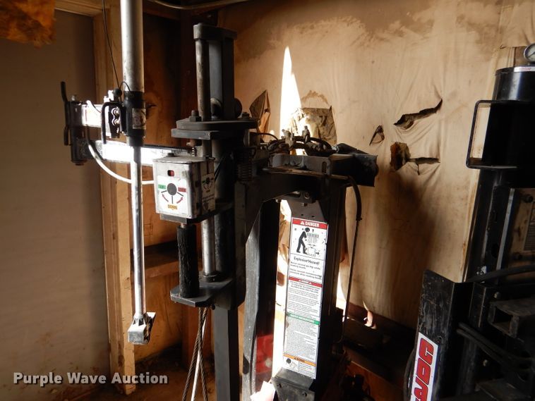 image for item DL2838 Coats APX80E  tire machine