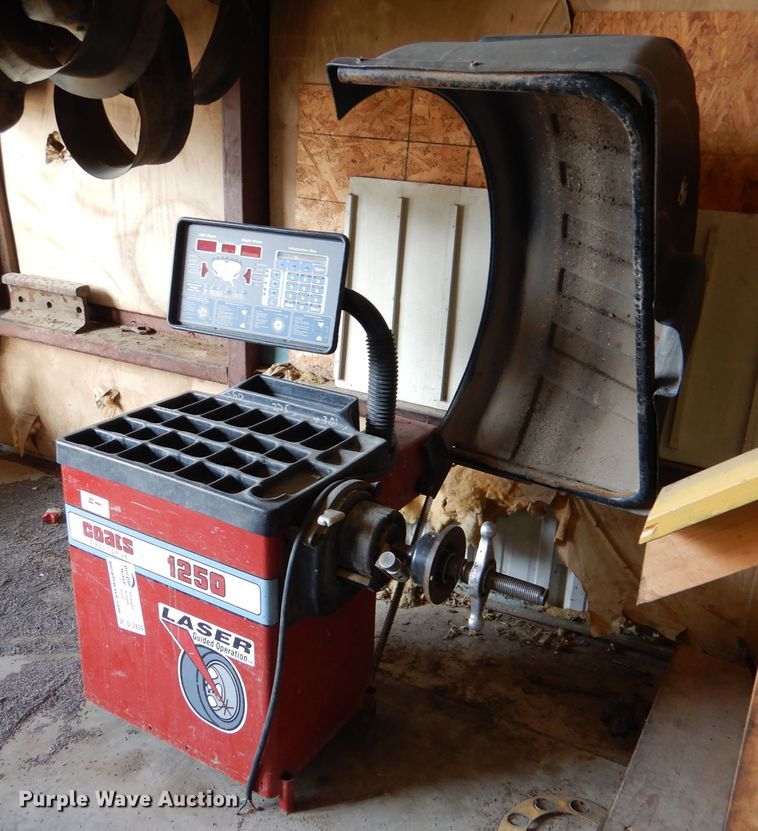 image for item DL2839 Coats 1250  tire balancer