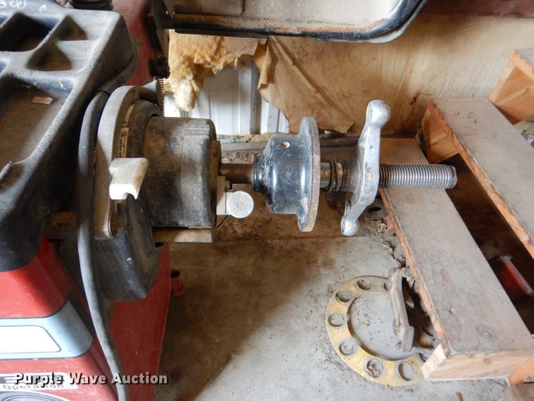 image for item DL2839 Coats 1250  tire balancer