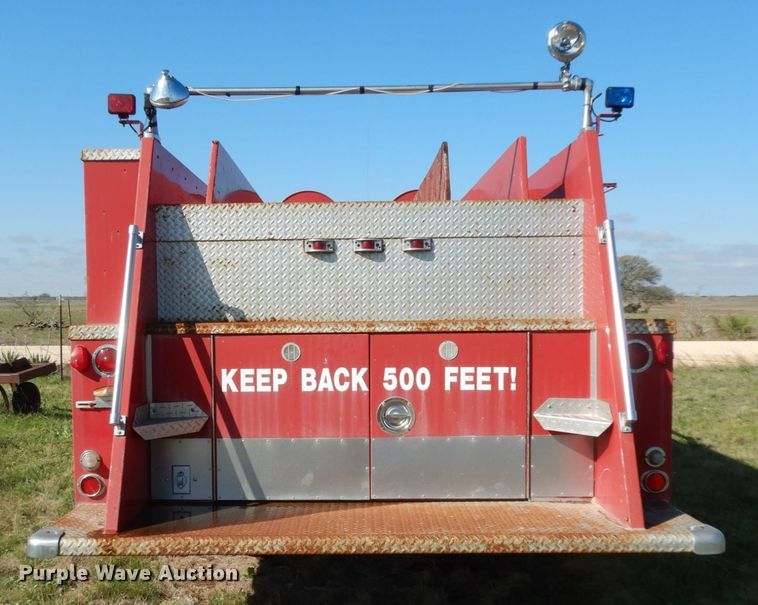 image for item DM2890 1985 Ford F800  pumper fire truck