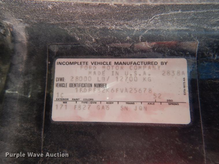 image for item DM2890 1985 Ford F800  pumper fire truck