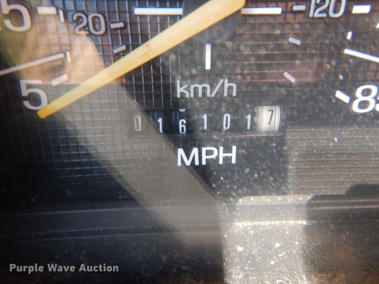 image for item DM2890 1985 Ford F800  pumper fire truck