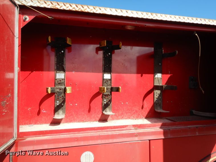 image for item DM2890 1985 Ford F800  pumper fire truck