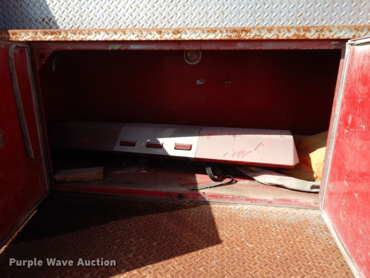 image for item DM2890 1985 Ford F800  pumper fire truck