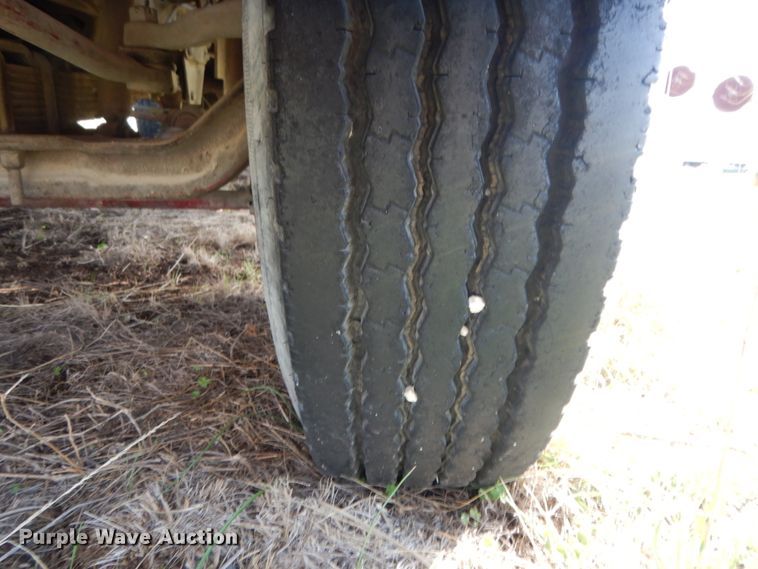 image for item DM2890 1985 Ford F800  pumper fire truck