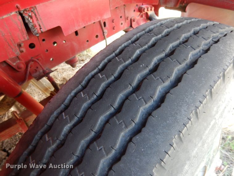 image for item DM2890 1985 Ford F800  pumper fire truck