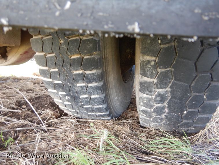 image for item DM2890 1985 Ford F800  pumper fire truck