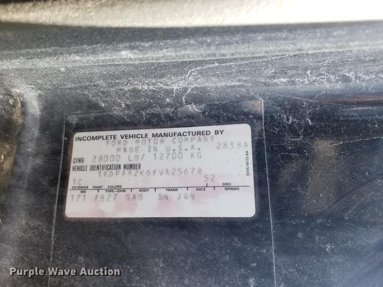 image for item DM2890 1985 Ford F800  pumper fire truck