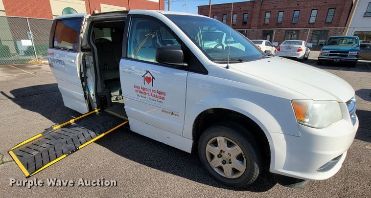 image for item FL9154 2012 Dodge Grand Caravan  handicap accessible van