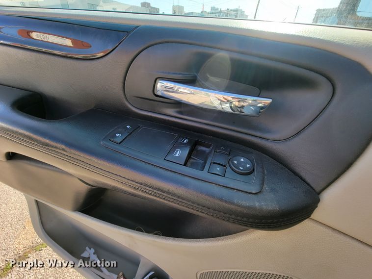 image for item FL9154 2012 Dodge Grand Caravan  handicap accessible van