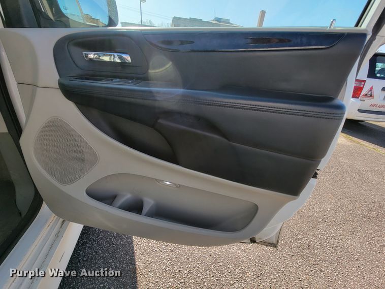image for item FL9154 2012 Dodge Grand Caravan  handicap accessible van