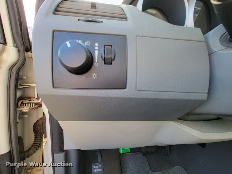 image for item FL9155 2010 Dodge Grand Caravan  van