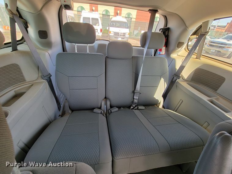 image for item FL9155 2010 Dodge Grand Caravan  van