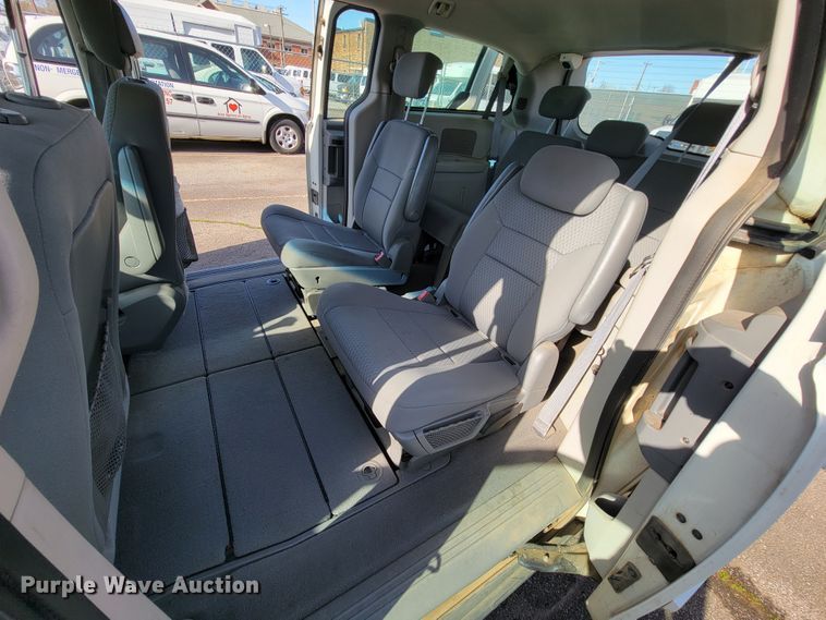 image for item FL9155 2010 Dodge Grand Caravan  van