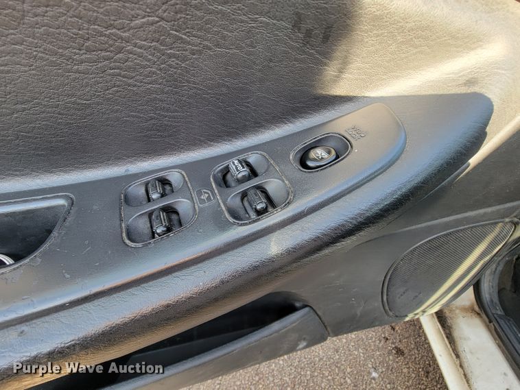 image for item FL9157 2006 Dodge Stratus