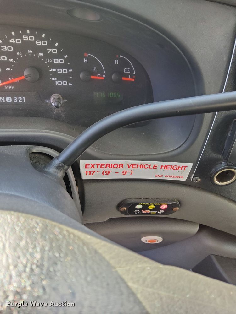 image for item FL9158 2008 Ford E450  shuttle bus