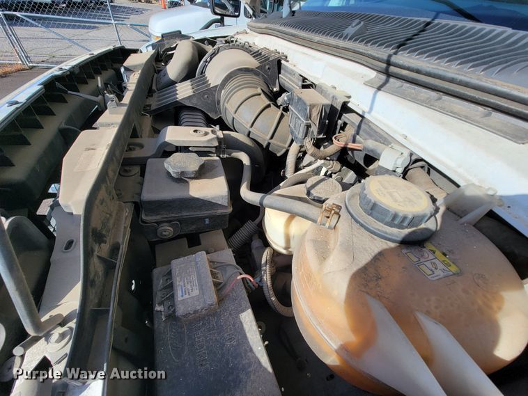 image for item FL9158 2008 Ford E450  shuttle bus