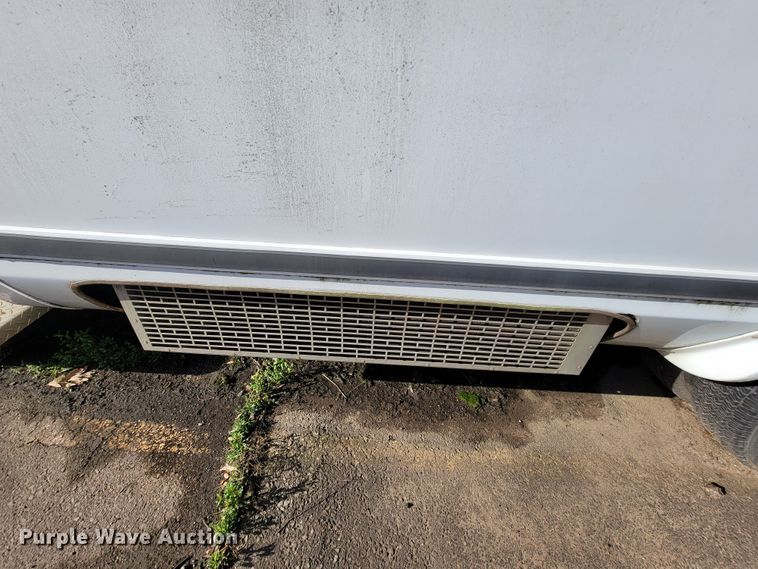 image for item FL9158 2008 Ford E450  shuttle bus