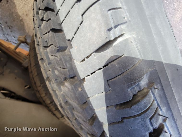 image for item FL9158 2008 Ford E450  shuttle bus