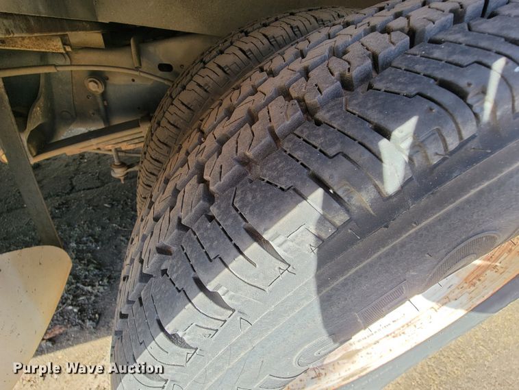 image for item FL9158 2008 Ford E450  shuttle bus