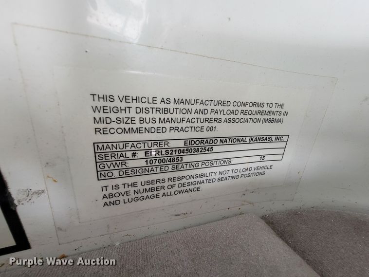 image for item FL9159 2005 Ford E350 Super Duty  shuttle bus