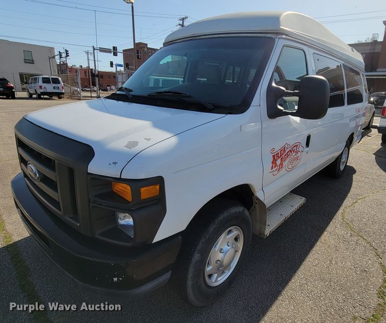 image for item FL9160 2011 Ford E350 Super Duty  handicap accessible van