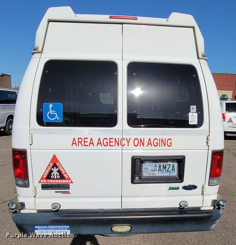 image for item FL9160 2011 Ford E350 Super Duty  handicap accessible van