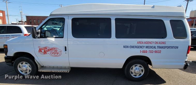 image for item FL9160 2011 Ford E350 Super Duty  handicap accessible van