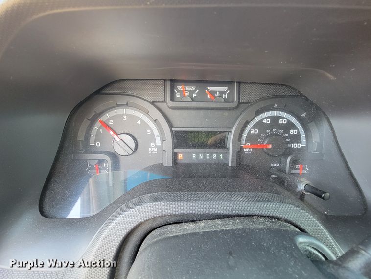 image for item FL9160 2011 Ford E350 Super Duty  handicap accessible van