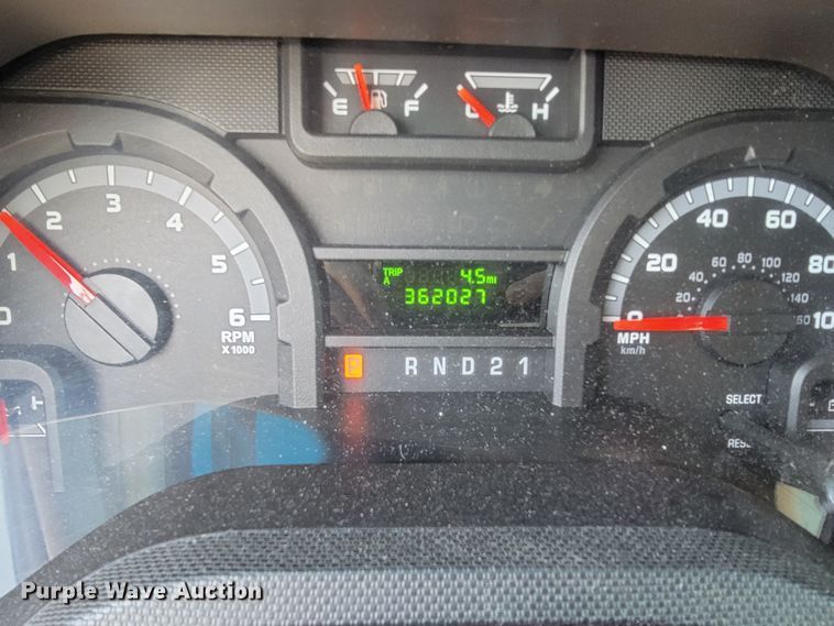 image for item FL9160 2011 Ford E350 Super Duty  handicap accessible van