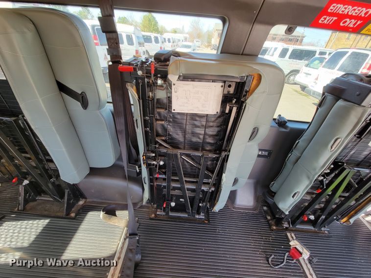 image for item FL9160 2011 Ford E350 Super Duty  handicap accessible van