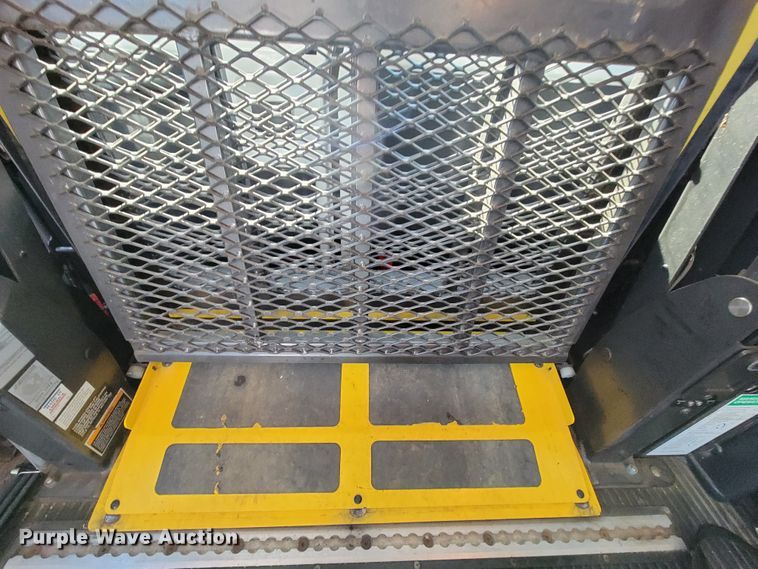 image for item FL9160 2011 Ford E350 Super Duty  handicap accessible van