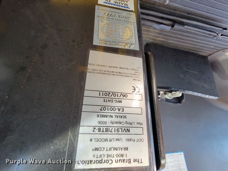 image for item FL9160 2011 Ford E350 Super Duty  handicap accessible van