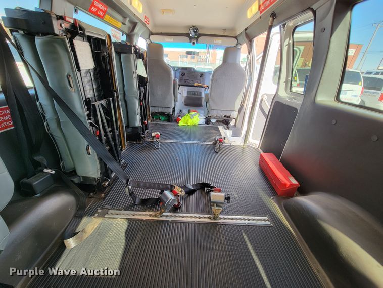 image for item FL9160 2011 Ford E350 Super Duty  handicap accessible van
