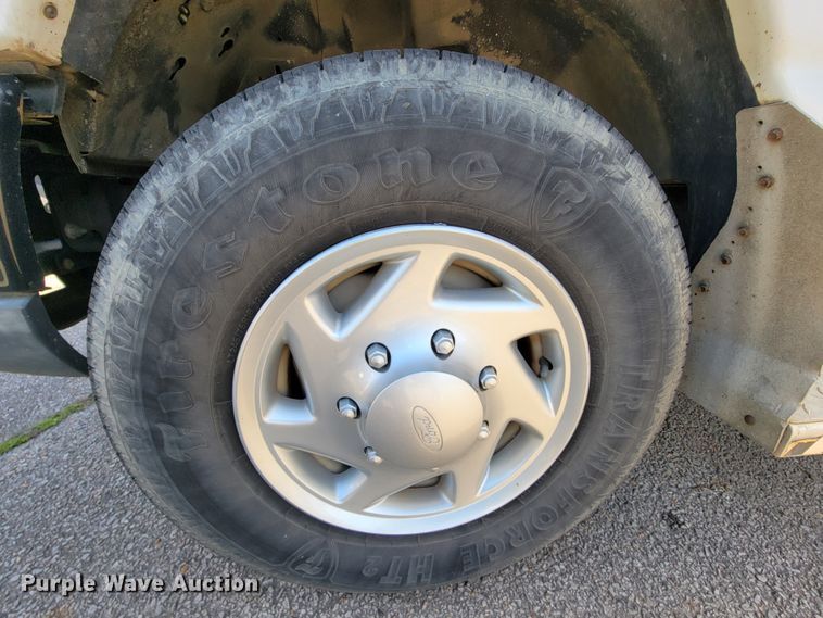 image for item FL9160 2011 Ford E350 Super Duty  handicap accessible van