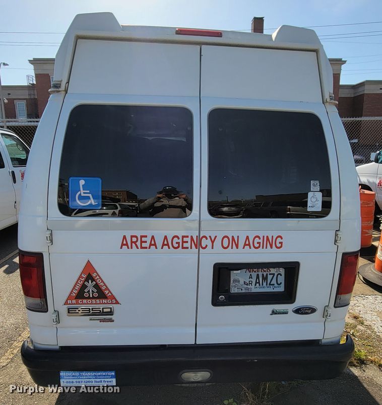 image for item FL9161 2011 Ford E350 Super Duty  handicap accessible van