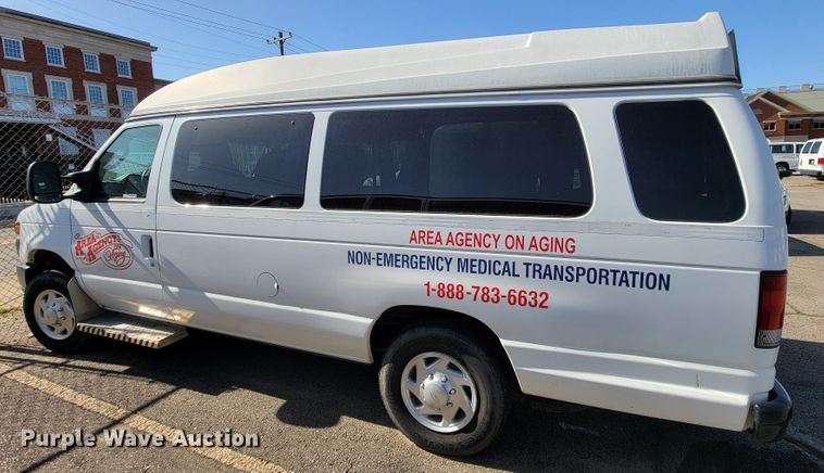 image for item FL9161 2011 Ford E350 Super Duty  handicap accessible van