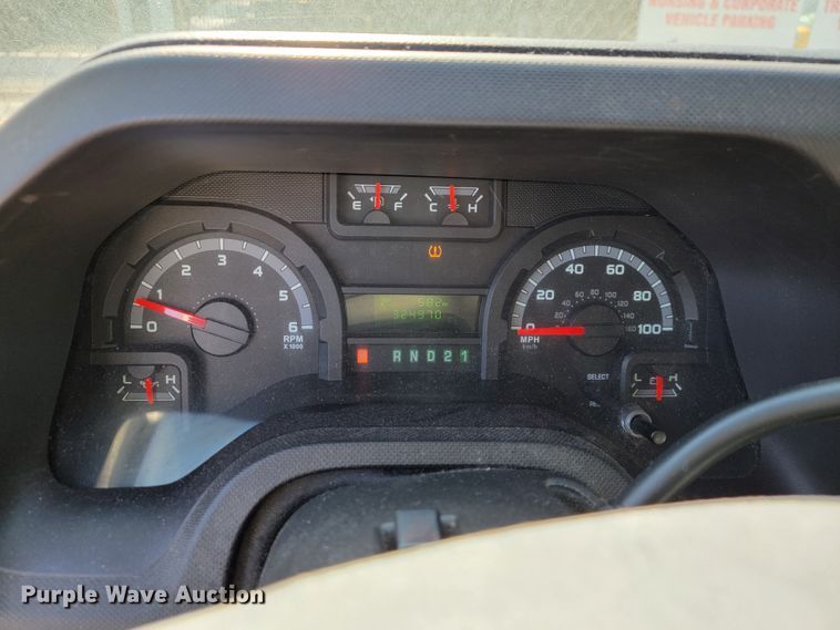 image for item FL9161 2011 Ford E350 Super Duty  handicap accessible van