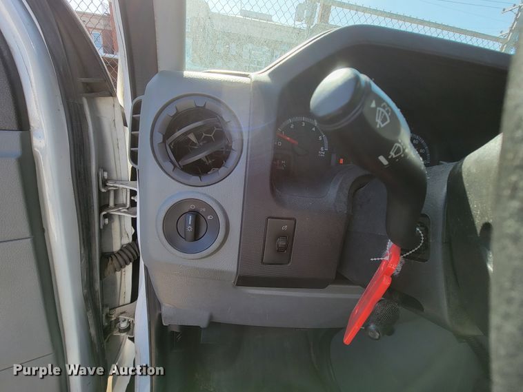 image for item FL9161 2011 Ford E350 Super Duty  handicap accessible van