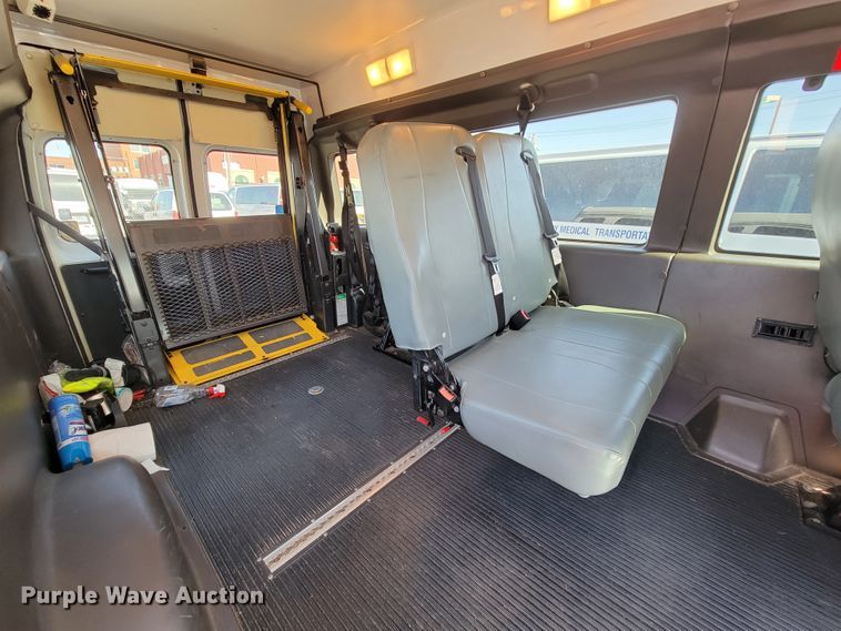 image for item FL9161 2011 Ford E350 Super Duty  handicap accessible van