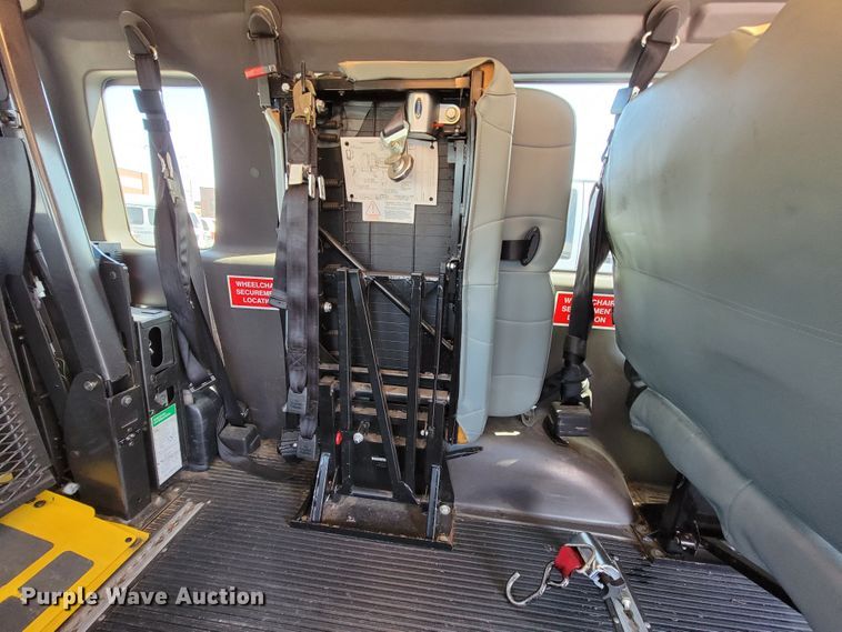 image for item FL9161 2011 Ford E350 Super Duty  handicap accessible van
