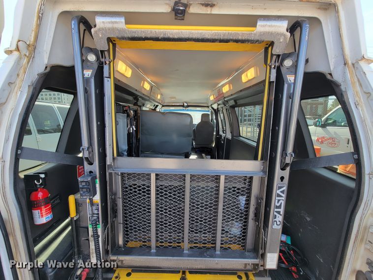 image for item FL9161 2011 Ford E350 Super Duty  handicap accessible van