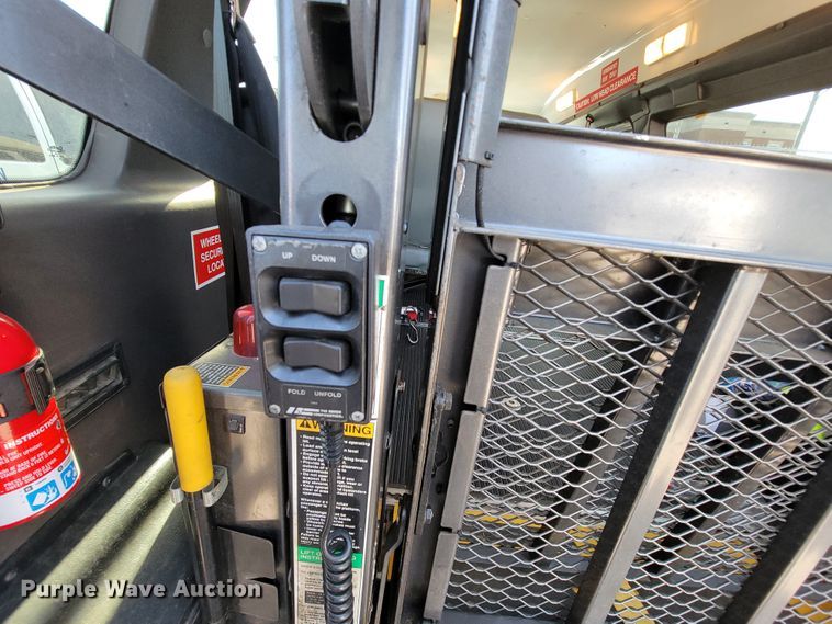 image for item FL9161 2011 Ford E350 Super Duty  handicap accessible van