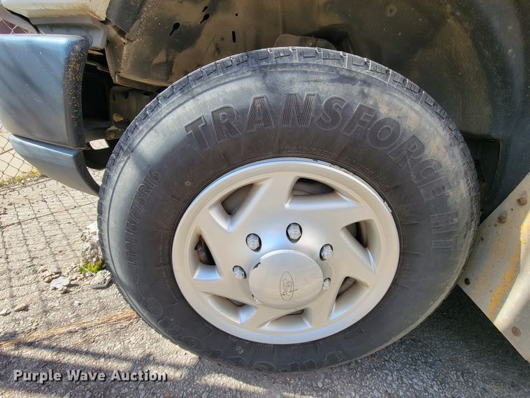 image for item FL9161 2011 Ford E350 Super Duty  handicap accessible van