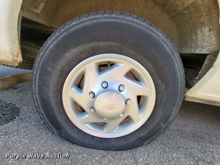 image for item FL9161 2011 Ford E350 Super Duty  handicap accessible van