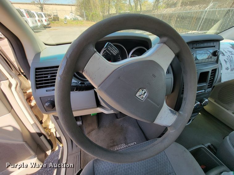 image for item FL9162 2010 Dodge Grand Caravan  van